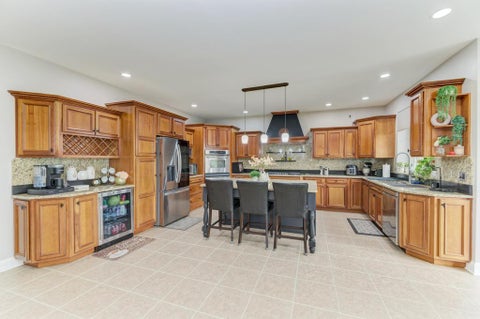 Tiny photo for 1190 Washington Street, Bolingbrook, IL 60490 (MLS # 12761966)