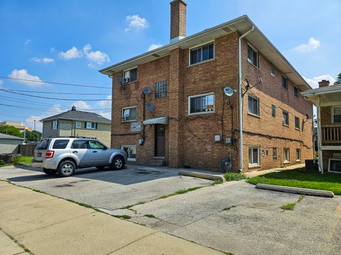 Tiny photo for 112 N 12th Avenue #3, Melrose Park, IL 60160 (MLS # 12773344)