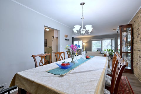 Tiny photo for 360 Claymoor Avenue #2E, Hinsdale, IL 60521 (MLS # 12683800)