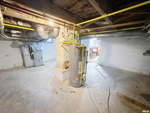 Tiny photo for 2320 18TH Street #A, Moline, IL 61265 (MLS # QC4269696)