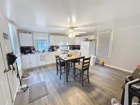 Tiny photo for 2320 18TH Street #A, Moline, IL 61265 (MLS # QC4269696)