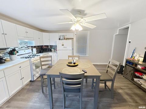 Tiny photo for 2320 18TH Street #A, Moline, IL 61265 (MLS # QC4269696)