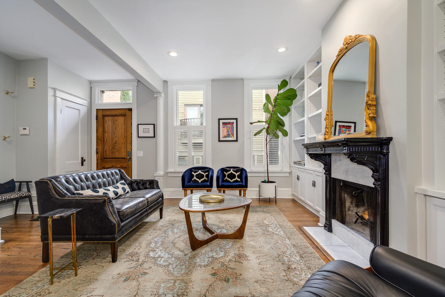 2216-CH N Magnolia Avenue