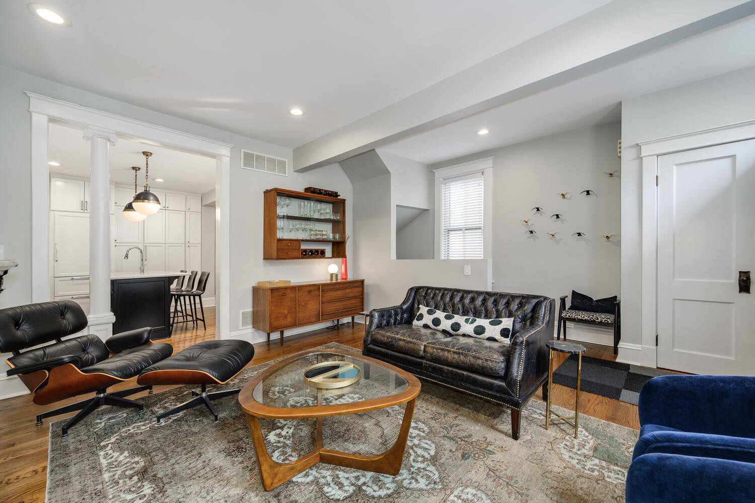 2216-CH N Magnolia Avenue