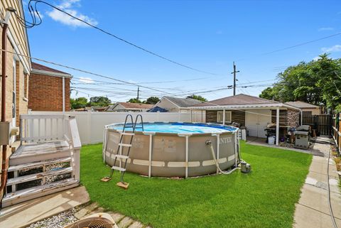 Tiny photo for 4818 S Lavergne Avenue, Chicago, IL 60638 (MLS # 12496460)