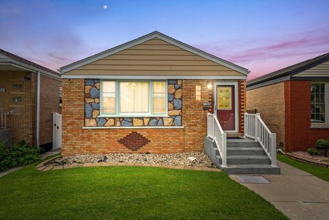 Tiny photo for 4818 S Lavergne Avenue, Chicago, IL 60638 (MLS # 12496460)