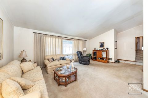 Tiny photo for 12523 S 86th Avenue, Palos Park, IL 60464 (MLS # 12538513)