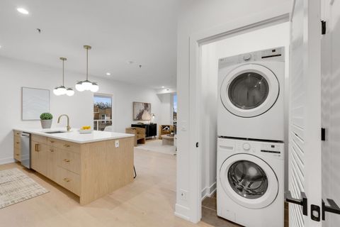 Tiny photo for 3204 N Kostner Avenue #505, Chicago, IL 60641 (MLS # 12615149)