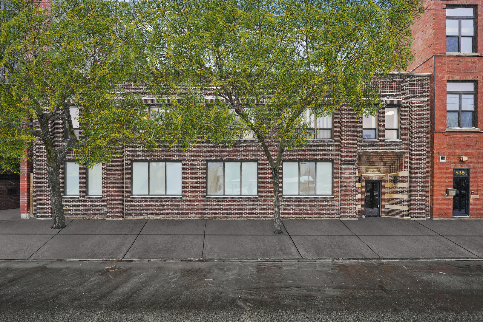 526 N Western Avenue