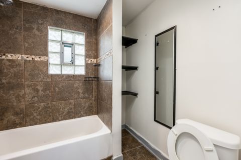 Tiny photo for 3924 W GREENLEAF Avenue, Lincolnwood, IL 60712 (MLS # 12468952)