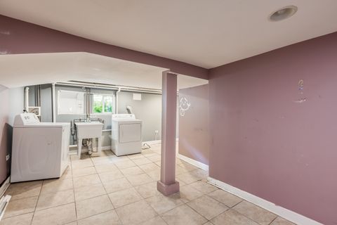 Tiny photo for 3924 W GREENLEAF Avenue, Lincolnwood, IL 60712 (MLS # 12468952)