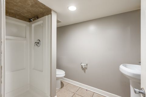 Tiny photo for 3924 W GREENLEAF Avenue, Lincolnwood, IL 60712 (MLS # 12468952)