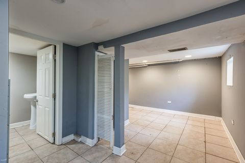 Tiny photo for 3924 W GREENLEAF Avenue, Lincolnwood, IL 60712 (MLS # 12468952)