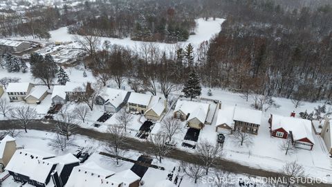 Tiny photo for 295 Meadowview Lane, Aurora, IL 60502 (MLS # 12527717)