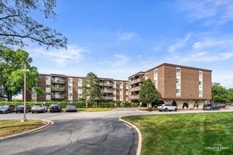 Photo of 1321 S Finley Road #212, Lombard, IL 60148 (MLS # 12758510)