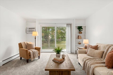 Tiny photo for 1321 S Finley Road #212, Lombard, IL 60148 (MLS # 12758510)