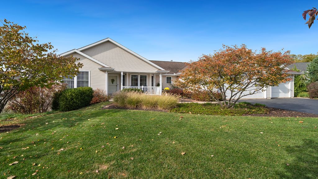 Photo for 815 Hampton Drive, Byron, IL 61010 (MLS # 12505877)