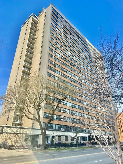 Photo of 6030 N SHERIDAN Road #803, Chicago, IL 60660 (MLS # 12764391)