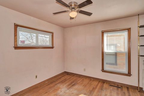 Tiny photo for 1562 S 5th Avenue, Kankakee, IL 60901 (MLS # 12591983)