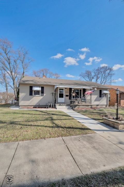 Tiny photo for 1562 S 5th Avenue, Kankakee, IL 60901 (MLS # 12591983)
