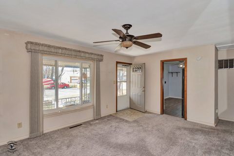 Tiny photo for 1562 S 5th Avenue, Kankakee, IL 60901 (MLS # 12591983)