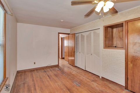 Tiny photo for 1562 S 5th Avenue, Kankakee, IL 60901 (MLS # 12591983)