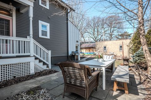 Tiny photo for 1215 Washington Street, Evanston, IL 60202 (MLS # 12600550)