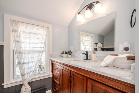 Tiny photo for 1215 Washington Street, Evanston, IL 60202 (MLS # 12600550)