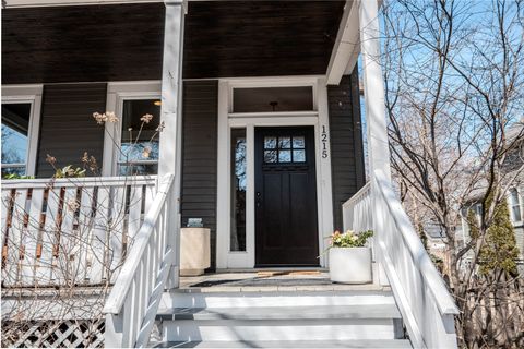 Tiny photo for 1215 Washington Street, Evanston, IL 60202 (MLS # 12600550)