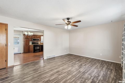 Tiny photo for 305 W SPRING Street, Eldridge, IA 52748 (MLS # QC4269761)