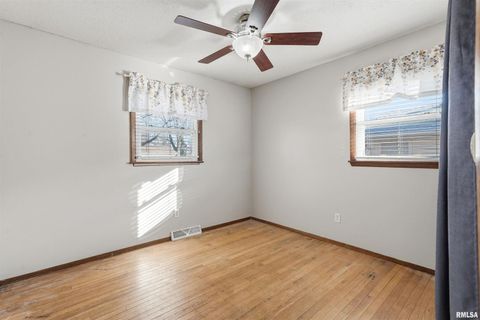 Tiny photo for 305 W SPRING Street, Eldridge, IA 52748 (MLS # QC4269761)