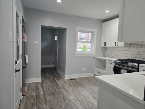 Tiny photo for 5423 N Sawyer Avenue, Chicago, IL 60625 (MLS # 12513506)
