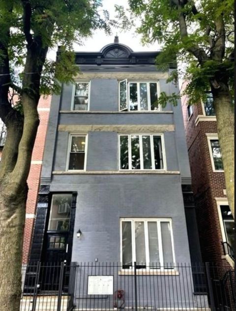 2432 W Cortez Street 1F Chicago IL 60622