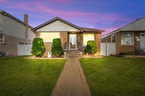 Photo of 3515 LOUIS Street, Franklin Park, IL 60131 (MLS # 12489672) Photo of 3515 LOUIS Street, Franklin Park, IL 60131 (MLS # 12489672)