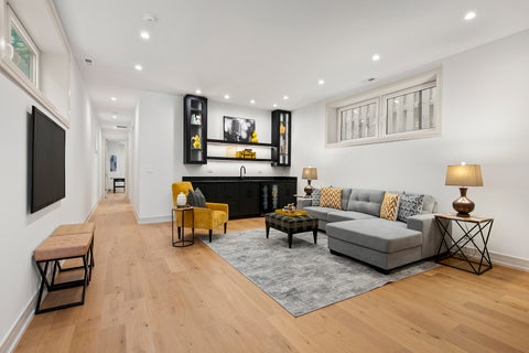 Tiny photo for 4844 N Hermitage Avenue, Chicago, IL 60640 (MLS # 12756287)