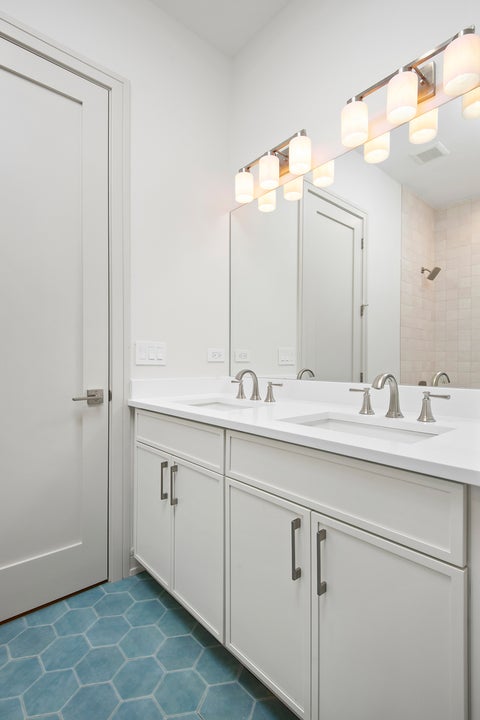 Tiny photo for 4844 N Hermitage Avenue, Chicago, IL 60640 (MLS # 12756287)