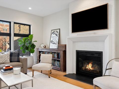 Tiny photo for 2109 W Montrose Avenue, Chicago, IL 60618 (MLS # 12536296)