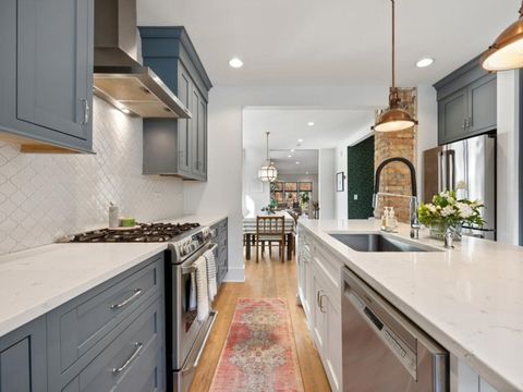 Tiny photo for 2109 W Montrose Avenue, Chicago, IL 60618 (MLS # 12536296)