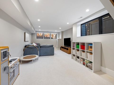 Tiny photo for 2109 W Montrose Avenue, Chicago, IL 60618 (MLS # 12536296)