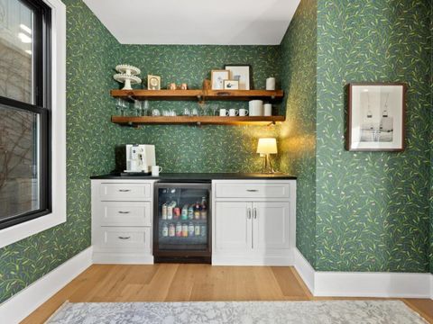 Tiny photo for 2109 W Montrose Avenue, Chicago, IL 60618 (MLS # 12536296)