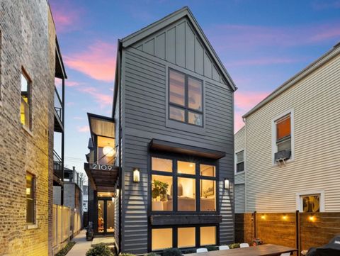 2109 W Montrose Avenue Chicago IL 60618