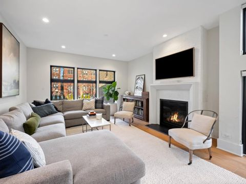 Tiny photo for 2109 W Montrose Avenue, Chicago, IL 60618 (MLS # 12536296)