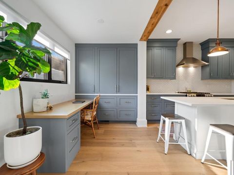 Tiny photo for 2109 W Montrose Avenue, Chicago, IL 60618 (MLS # 12536296)