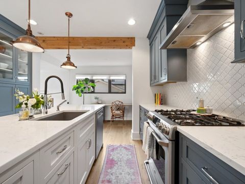 Tiny photo for 2109 W Montrose Avenue, Chicago, IL 60618 (MLS # 12536296)