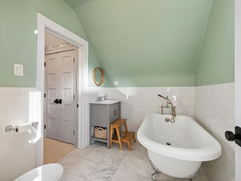 Tiny photo for 2109 W Montrose Avenue, Chicago, IL 60618 (MLS # 12536296)