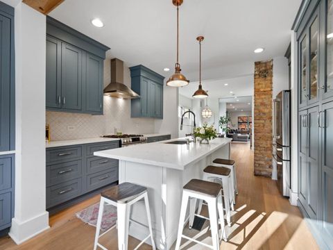 Tiny photo for 2109 W Montrose Avenue, Chicago, IL 60618 (MLS # 12536296)