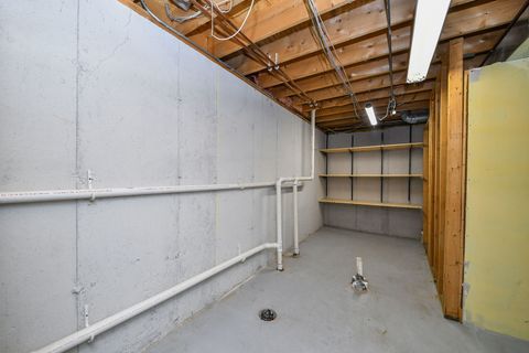 Tiny photo for 640 Kendridge Court, Aurora, IL 60502 (MLS # 12636152)