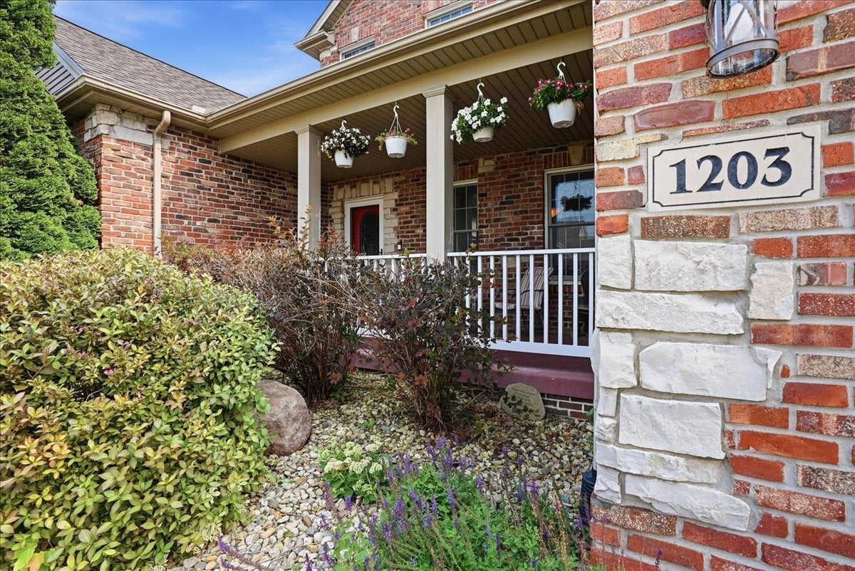 1203 Silver Oak Circle