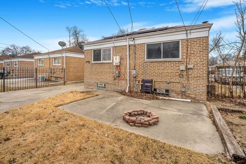 Tiny photo for 129 Rice Avenue, Bellwood, IL 60104 (MLS # 12563979)