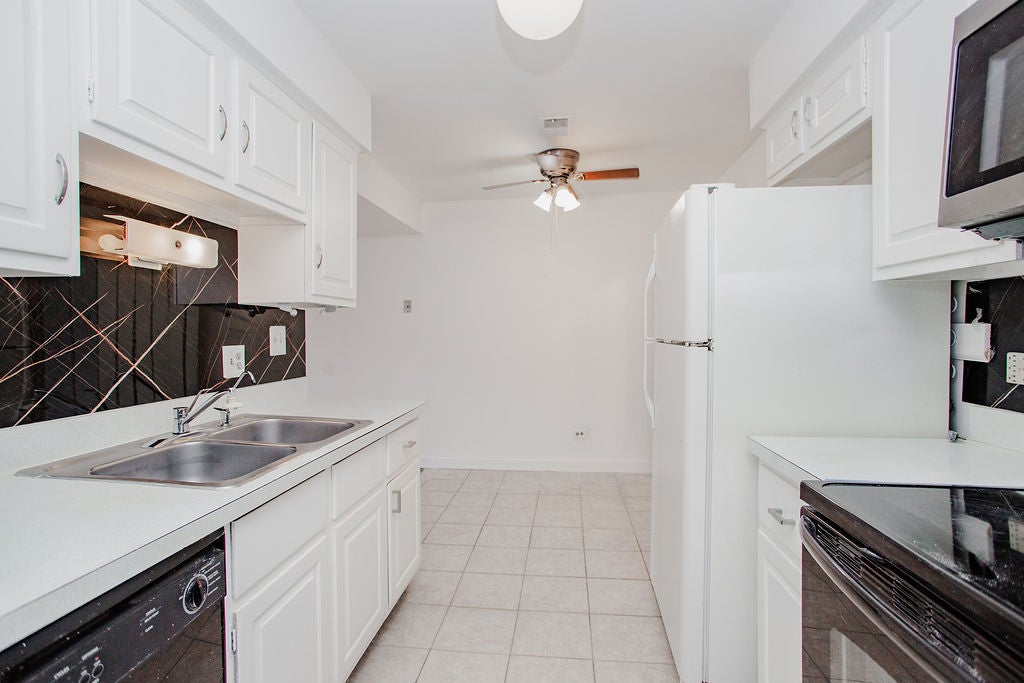 6135 W 94th Street B1